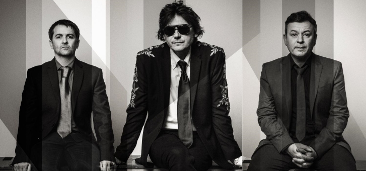 MANICS STREET PREACHERS ALEX LAKE 002