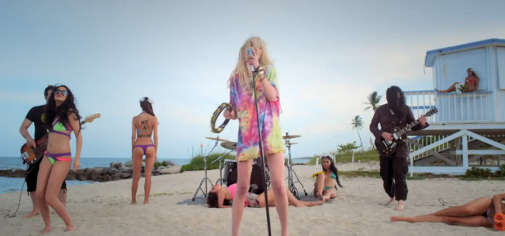 The Pretty Reckless выложили режиссерскую версию клипа 'Fucked Up World'