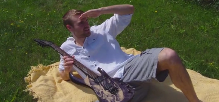 Как провести романтический вечер с гитарой